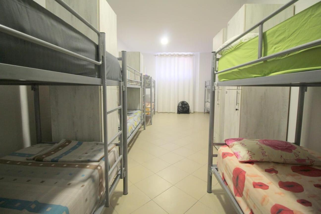 סרנדה Hostel K13 מראה חיצוני תמונה